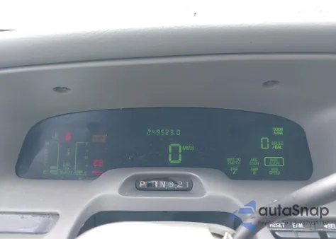 1998 Mercury Grand Marquis z USA, uszkodzony, nr VIN 2MEFM75WXWX700668